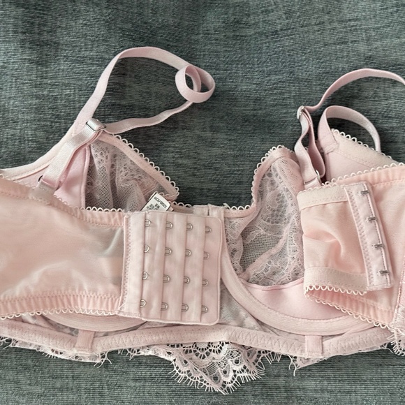 Victoria Secret Wicked Lace Balconette bra - Picture 3 of 5